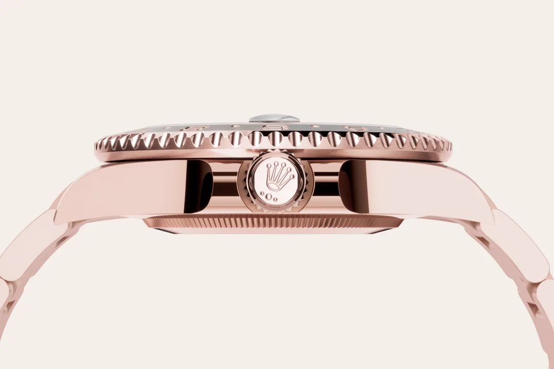 18 kt Everose-goud